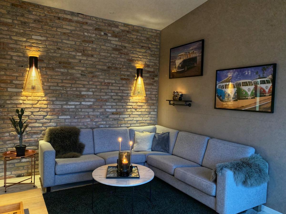 Broncks Apartment 1 - Modern 2-Bedroom In The Heart Of Torshavn Exterior photo