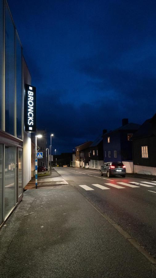 Broncks Apartment 1 - Modern 2-Bedroom In The Heart Of Torshavn Exterior photo